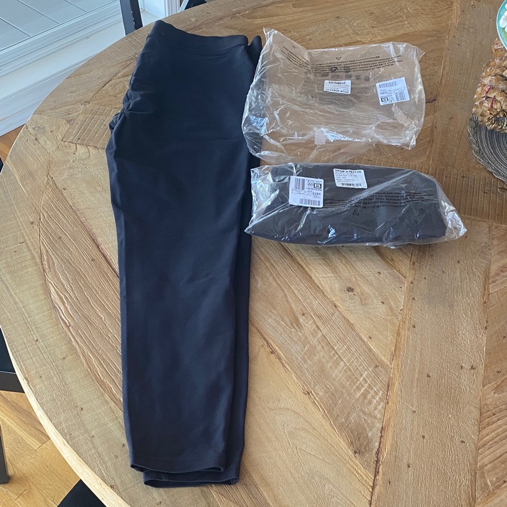 NWT black leggings Lands' End Classic